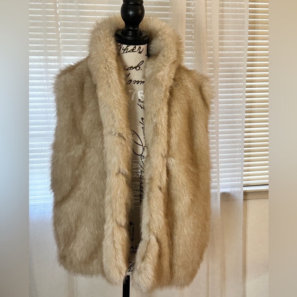 VICI Faux Fur Vest in Light Beige